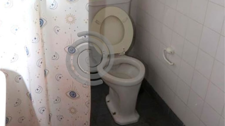 El baño de la casa de Claudio Barrelier.