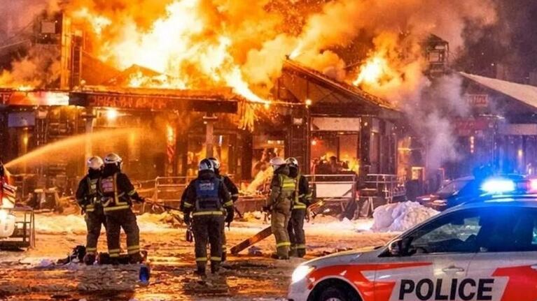 El bar ardió en llamas en pleno festejo de Año Nuevo.