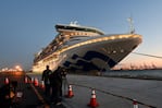 El barco infectado esta varado en Yokohama.