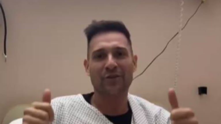 El baterista de Los Caligaris se mostró muy animado a pesar de estar internado.