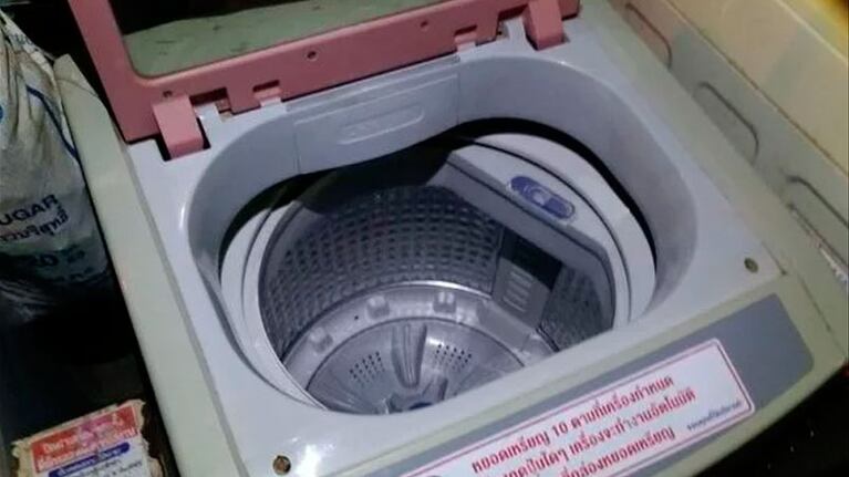 El bebé aún tenía el cordón umbilical. Foto: Web