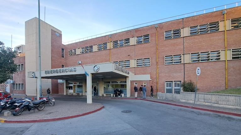 El bebé internado con fracturas y cocaína fue dado de alta: quién lo cuidará y qué pasa con sus padres