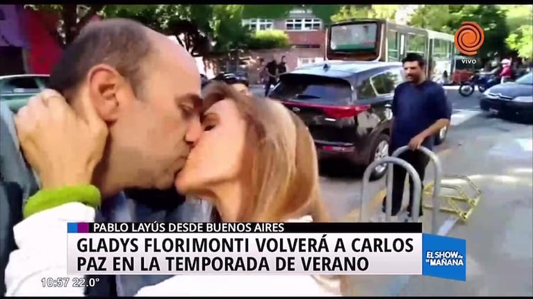 El beso apasionado de Gladys Florimonte