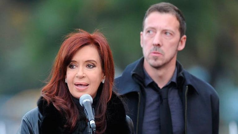 El “buen kelper” de Cristina rompió su DNI argentino