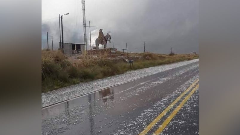 El Camino de las Altas Cumbres con granizo. Foto: Traslasierra Noticias.