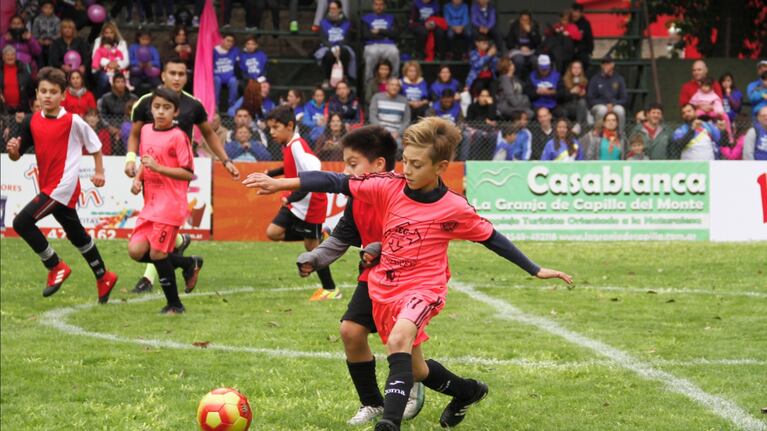 El campeón Alta Gracia venció a Corralito. Foto: Damián Reyna.