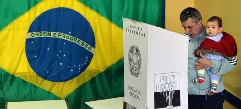 El candidato de ultraderecha Jair Bolsonaro arrasó en las elecciones de Brasil