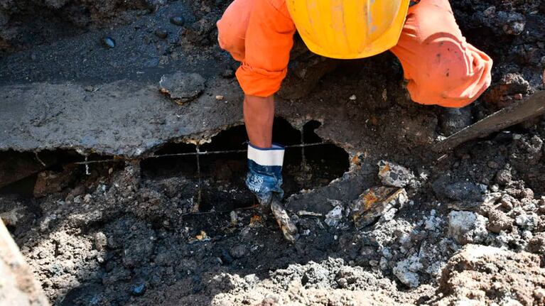 El caño estaba completamente derruido por la falta de mantenimiento.