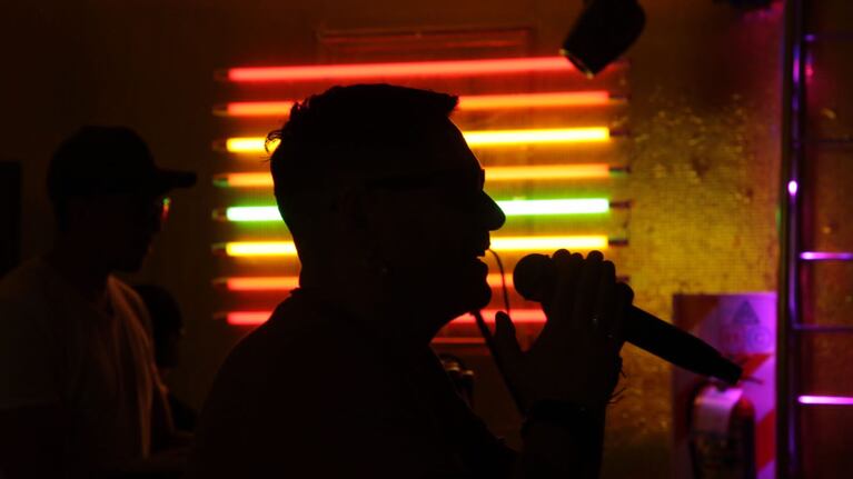 El cantante hizo un ensayo abierto por sus 25 años con la música.