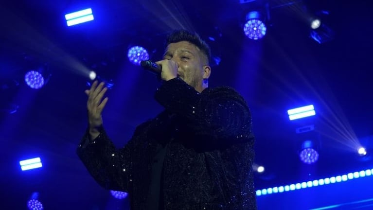 El cantante se encuentra hospitalizado tras sufrir un dolor en el pecho.