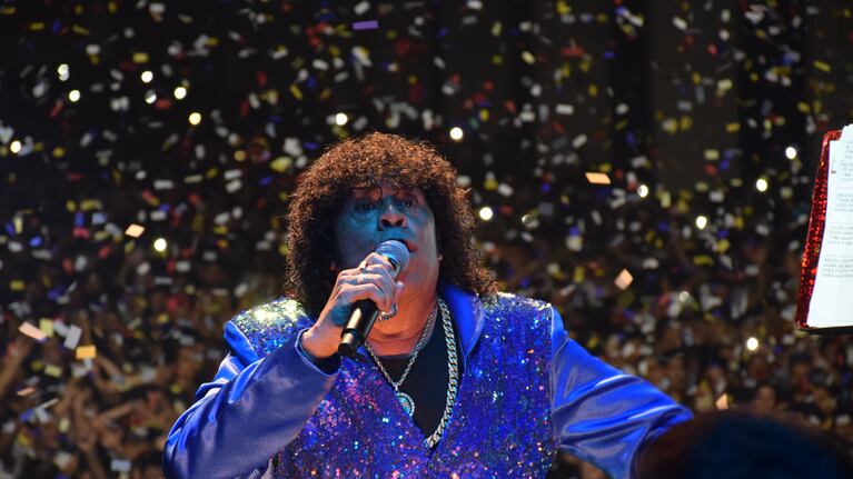 El cantante se encuentra internado y se recupera favorablemente.