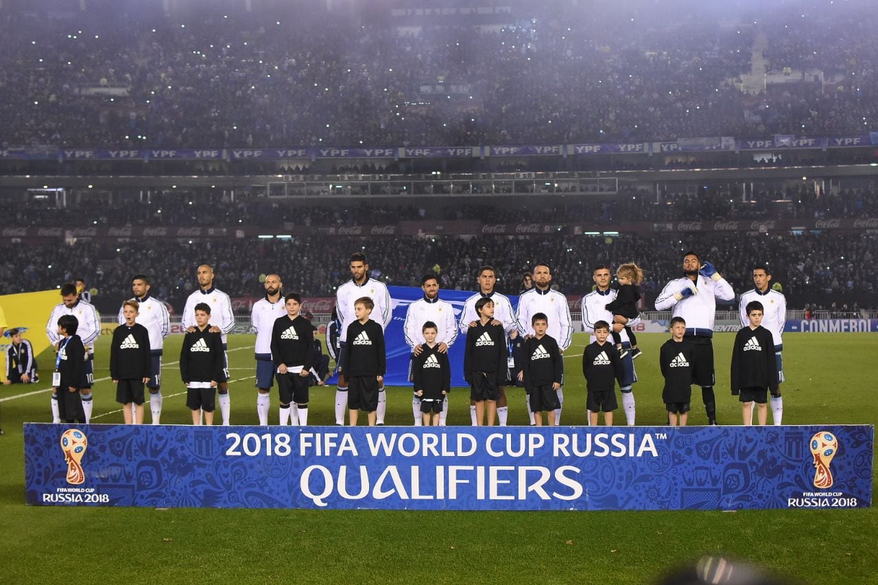 El cantante se lució en la previa al partido de la Selección ante Venezuela. Foto: Lucio Casalla / ElDoce.tv