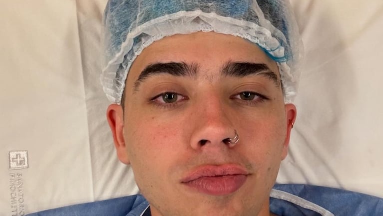 El cantante se sometió a una operación por un problema de salud. Foto: Instagram / @luckra