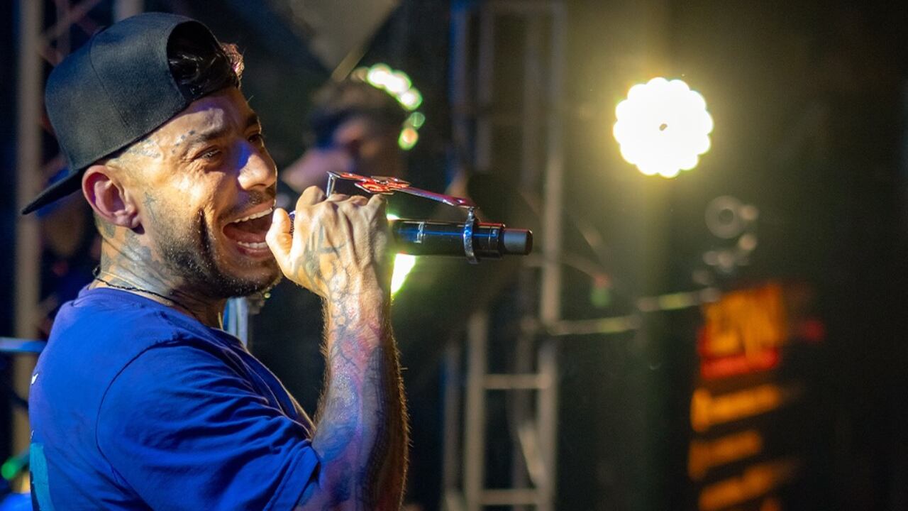 El cantante sumó a un nuevo acordeonista a su banda, que había sido viral en el programa Un Poco de Ruido.