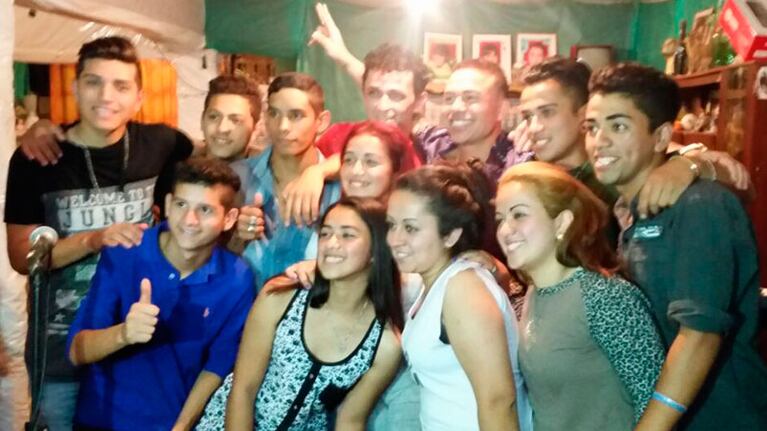 El Carli junto a "Papai y su banda". Foto: Fredy Bustos.
