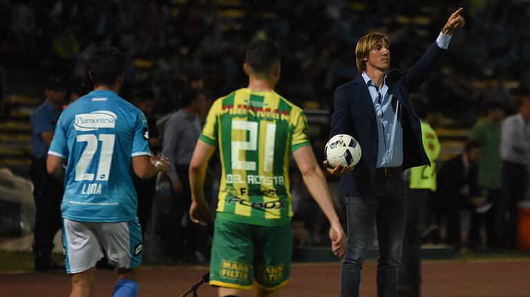 El Celeste tuvo un duro partido ante los marplatenses. Foto: Lucio Casalla / ElDoce.tv.