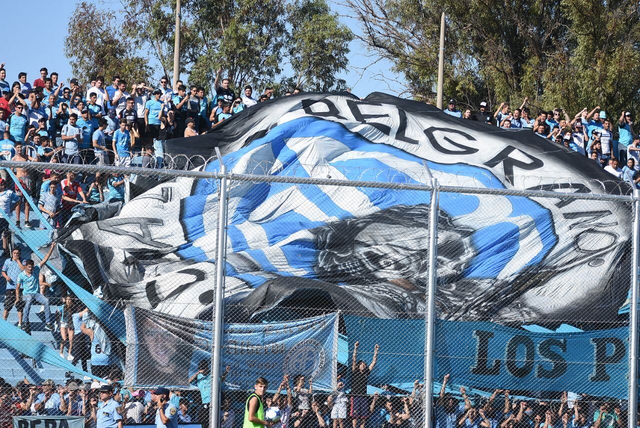 El Celeste y una tarde espectacular en Alberdi. Foto: Lucio Casalla / ElDoce.tv.