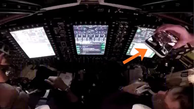 El celular que usan los astronautas de Artemis II para sacar fotos y videos en el viaje a la Luna