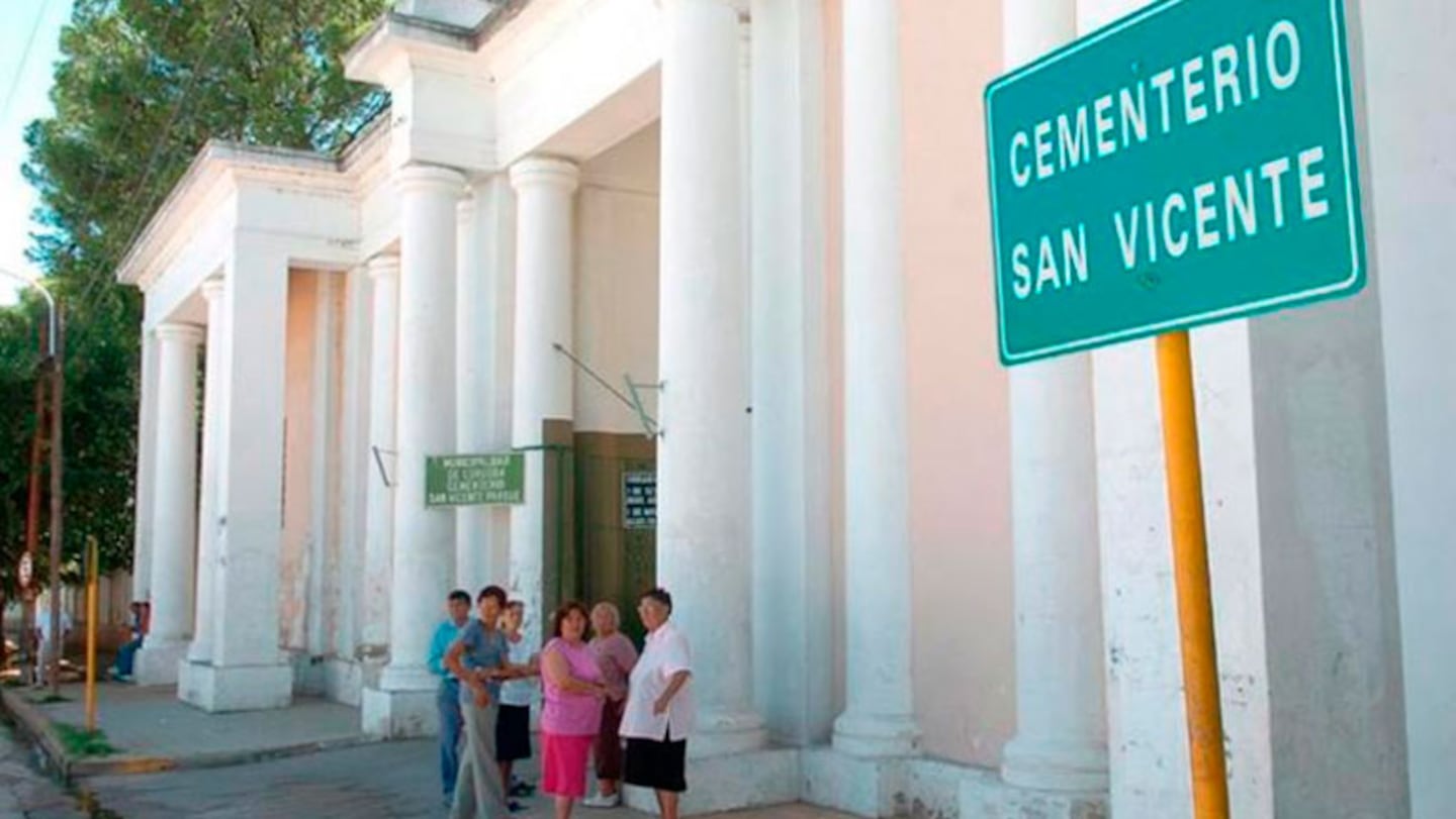 El cementerio San Vicente, uno de los destinos donde descansan fallecidos por coronavirus.