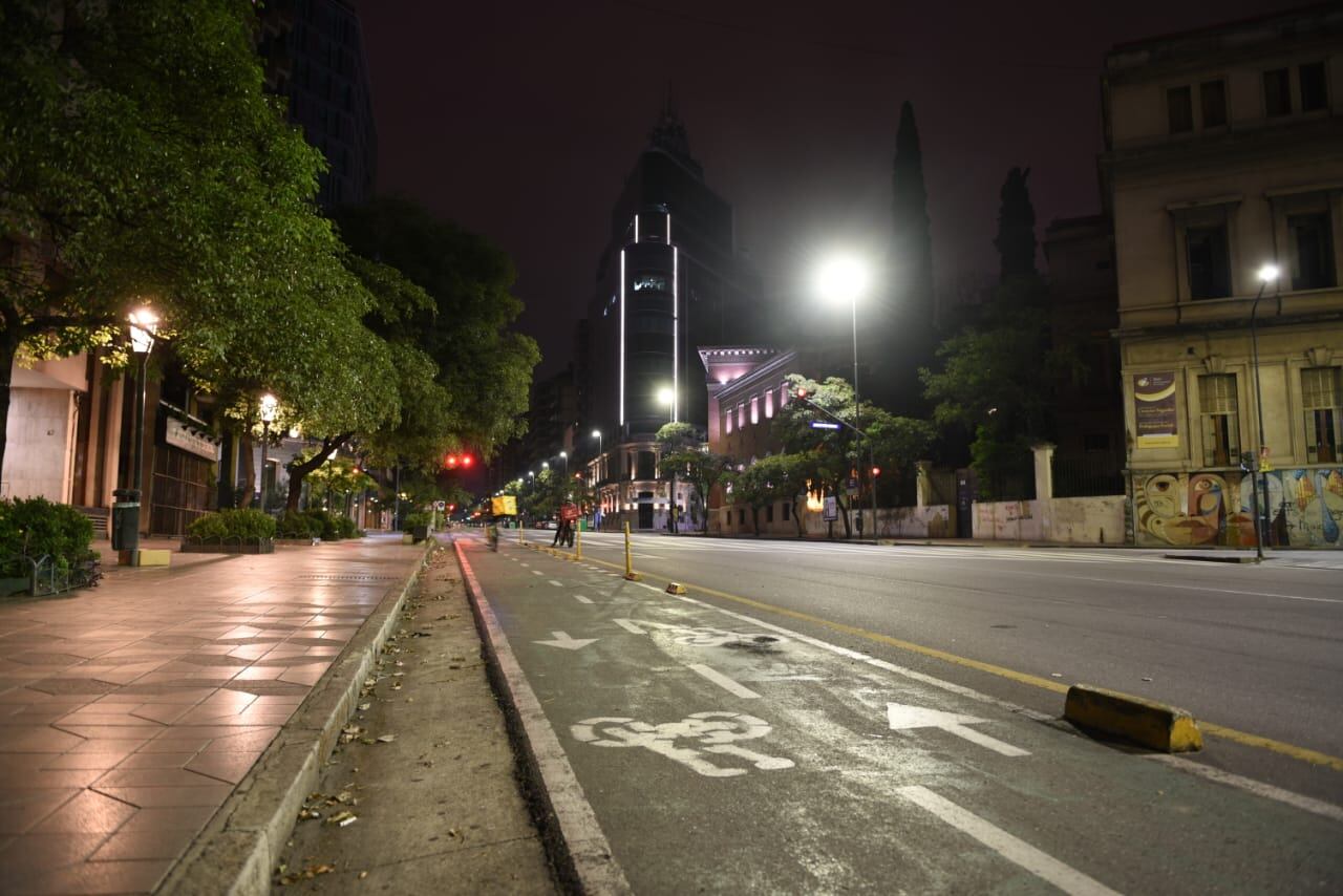 El centro de Córdoba, casi desierto por la cuarentena. Foto: Lucio Casalla / ElDoce.tv.