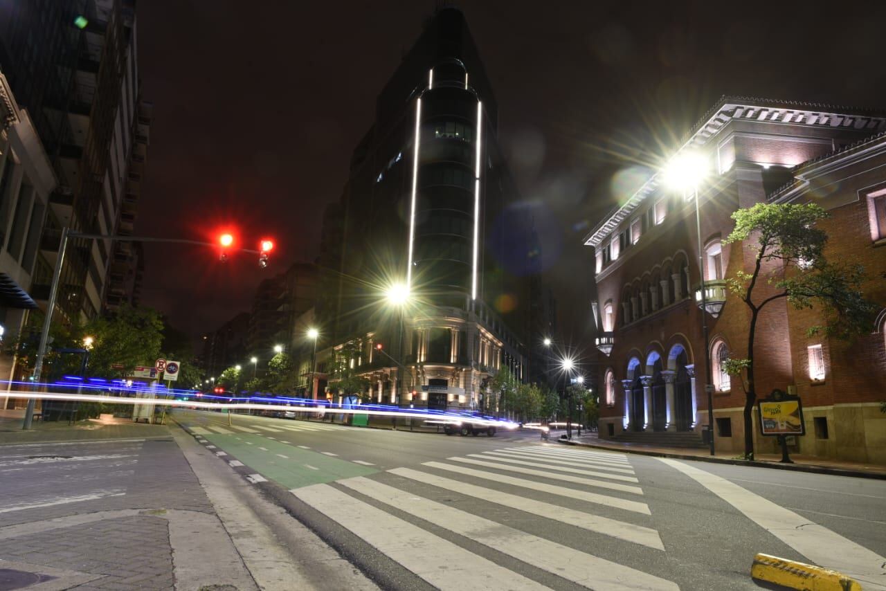 El centro de Córdoba, casi desierto por la cuarentena. Foto: Lucio Casalla / ElDoce.tv.