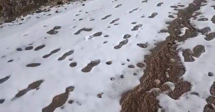 El Cerro Champaquí amaneció cubierto de blanco.