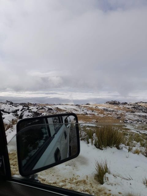 El Cerro Champaquí amaneció cubierto de blanco.