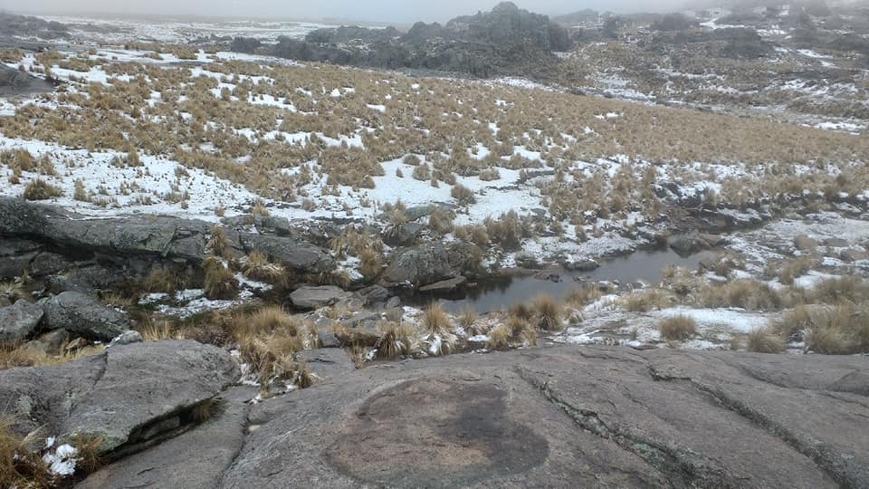 El Cerro Champaquí, tapado de nieve. Foto: Puesto Héctor González.