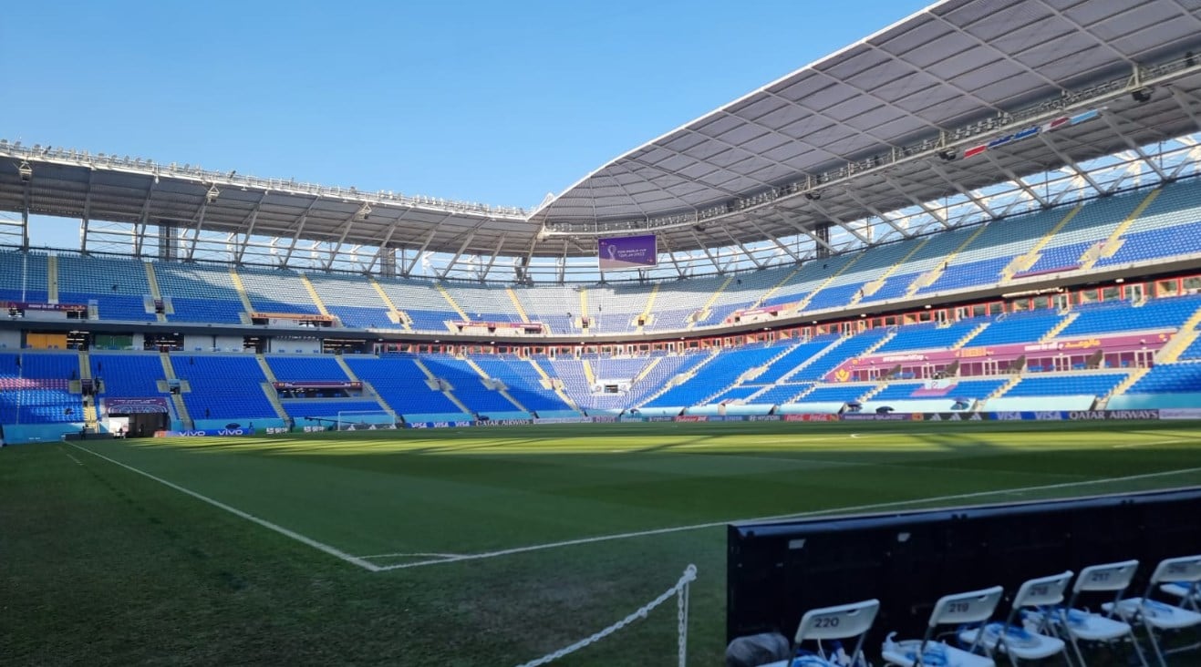 El césped del estadio 974, una de las dudas: Brasil ya se quejó. Foto: Lucio Casalla / El Doce.