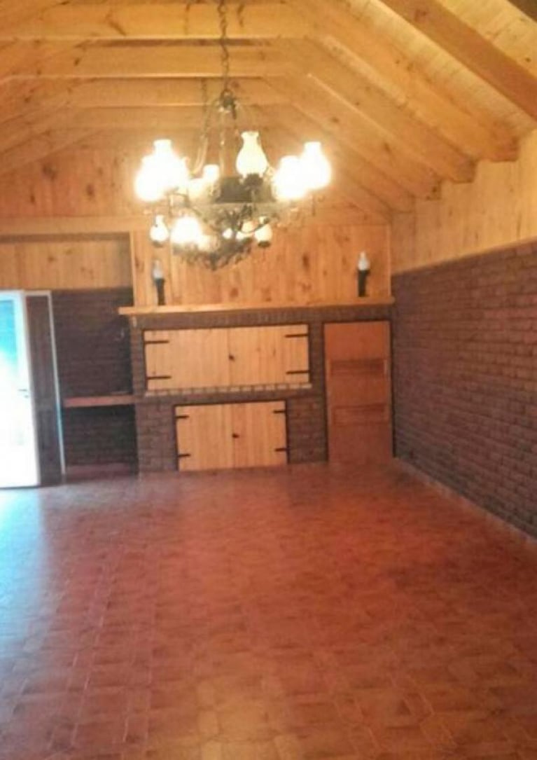 El chalet con sauna y sin muebles de Báez