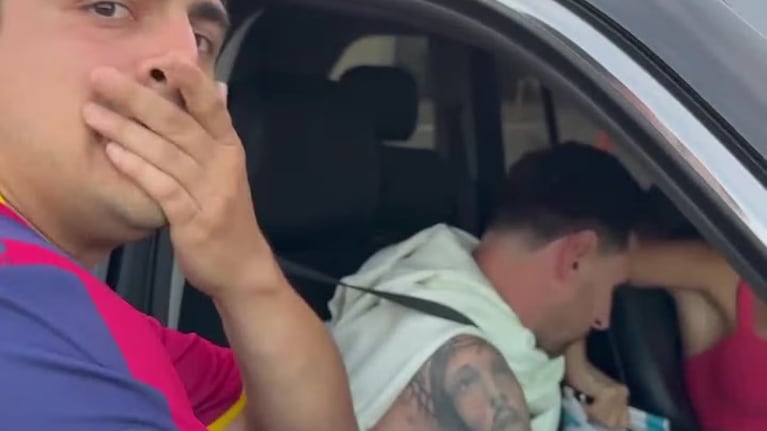 El chico quedó tieso ante el encuentro inolvidable.