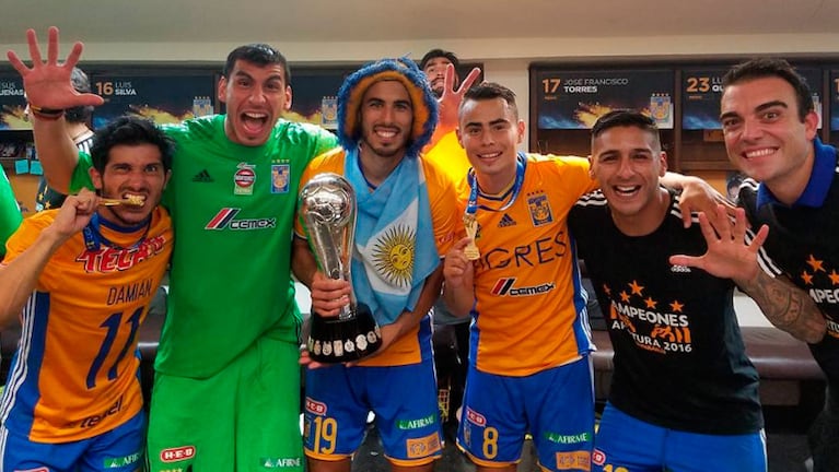 El Chino junto a los otros argentinos campeones con Tigres.