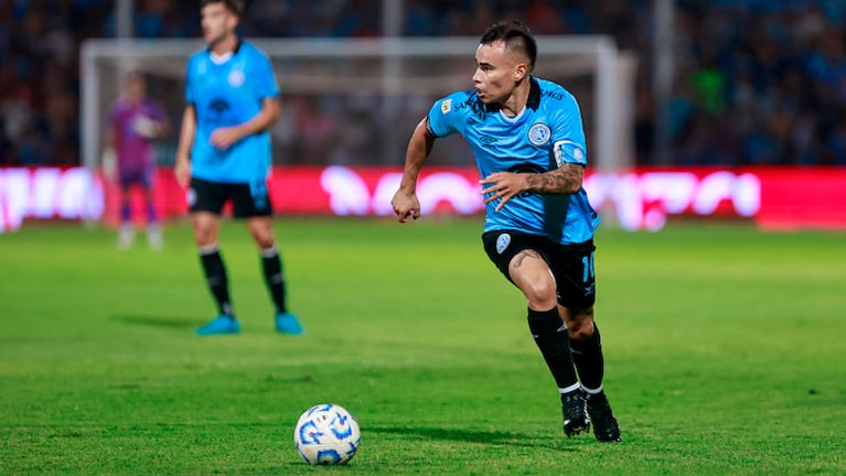El Chino Zelarayán, titular ante Unión.