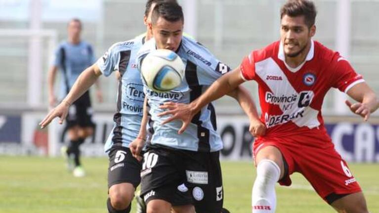 El Chino Zelarayán volvió a ser importante para Belgrano.