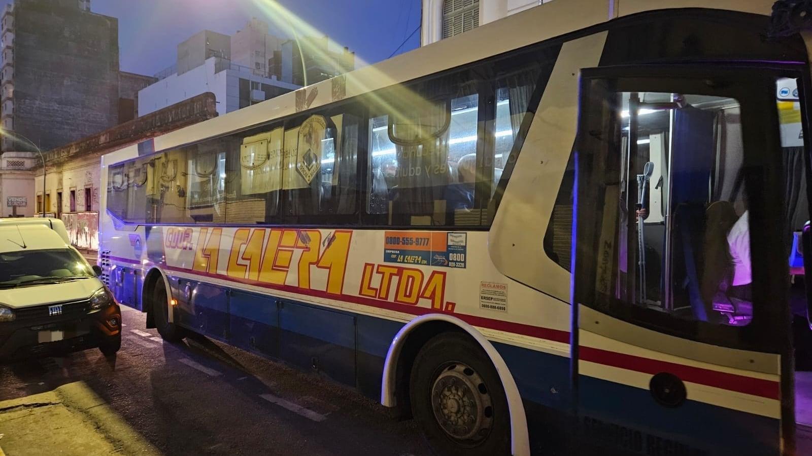 El chofer agredido manejaba un colectivo interurbano de la empresa La Calera.