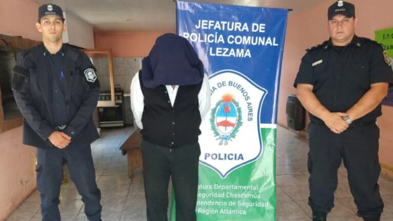 El chofer permanece detenido mientras se investiga su posible responsabilidad.