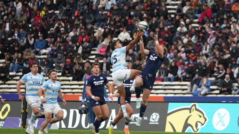El choque de Los Pumas ante Escocia en el Kempes. Foto: Lucio Casalla / ElDoce.tv.