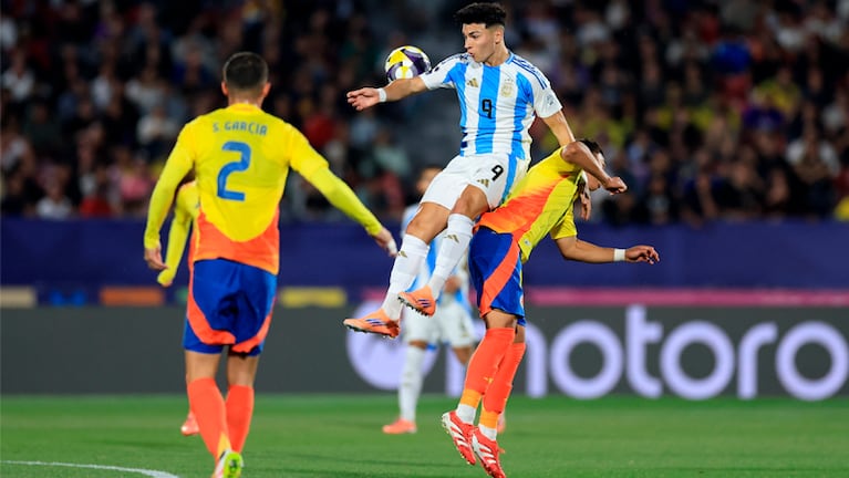 El choque entre Argentina y Colombia en la semifinal del Mundial Sub-20.