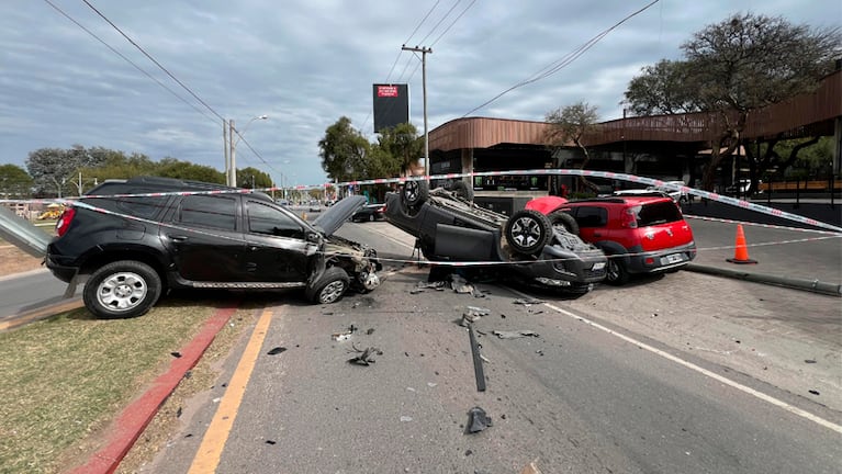 El choque involucró a tres vehículos. Foto: Mateo Lago / El Doce.