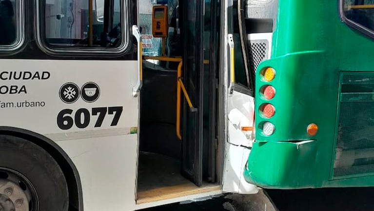 El choque ocurrió en plena avenida Colón.