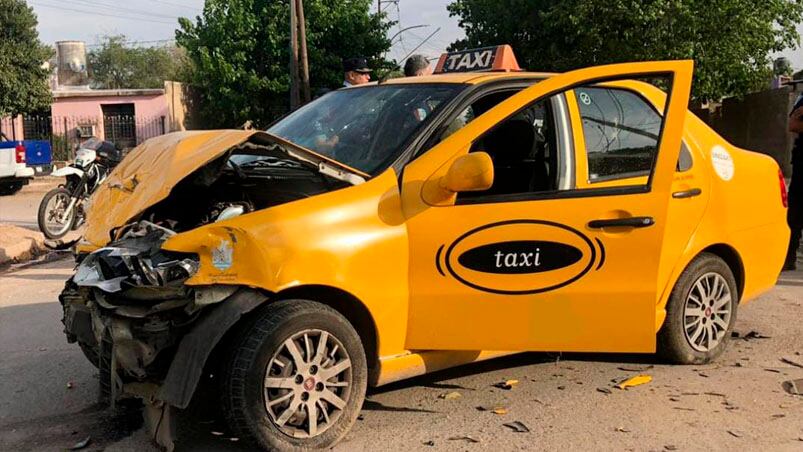 El choque se produjo en barrio San Roque, de la capital provincial. Foto: Prensa Policía.