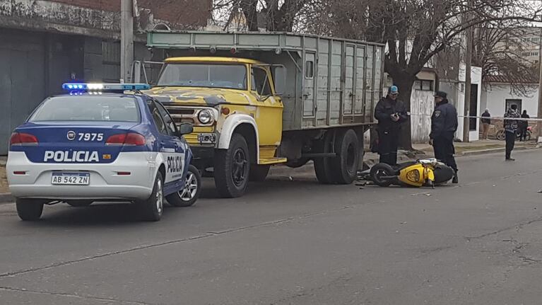 El choque trágico provocó conmoción en barrio Colón este viernes.