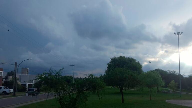 El cielo se cubrió y podría llover este jueves. Foto: ElDoce.tv
