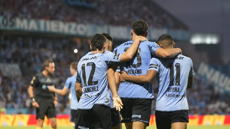 El clásico cordobés dejó un partidazo en Alberdi.