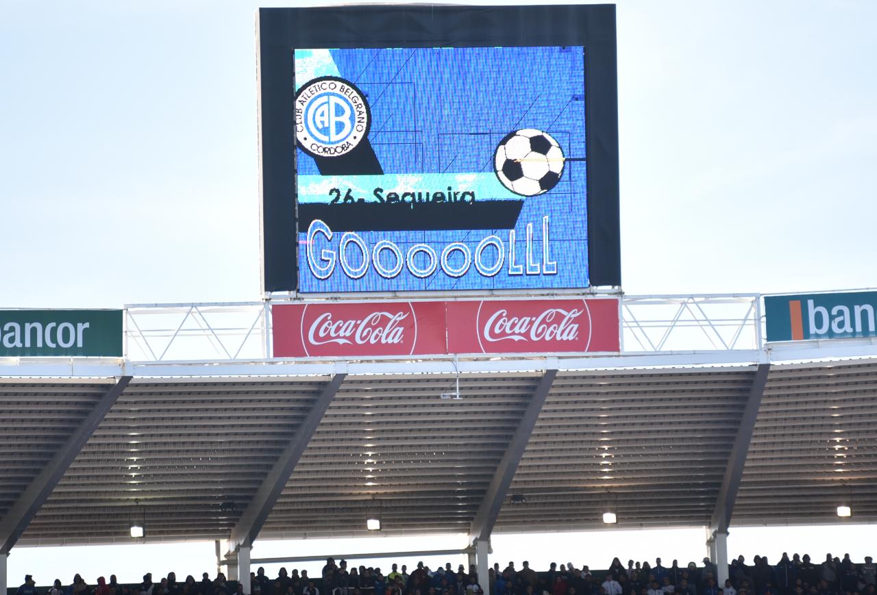 El clásico cordobés fue Celeste en el estadio Kempes. Foto: Lucio Casalla / ElDoce.tv