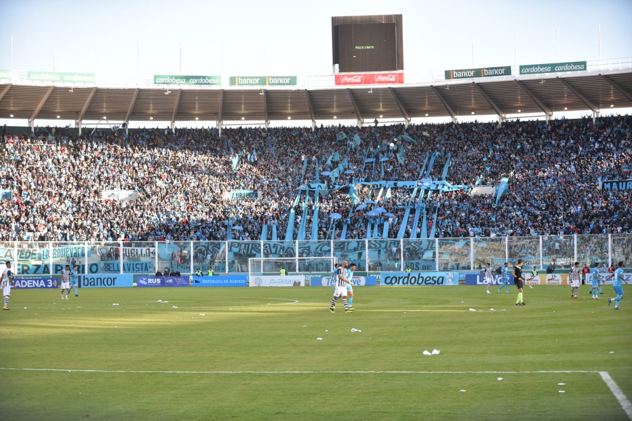 El clásico cordobés fue Celeste en el estadio Kempes. Foto: Lucio Casalla / ElDoce.tv