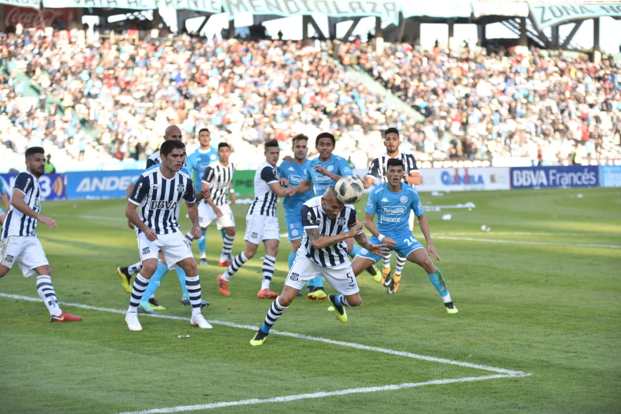 El clásico cordobés fue Celeste en el estadio Kempes. Foto: Lucio Casalla / ElDoce.tv