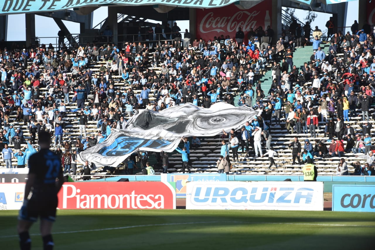 El clásico cordobés fue Celeste en el estadio Kempes. Foto: Lucio Casalla / ElDoce.tv