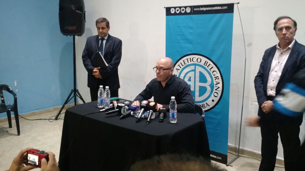 El club repudió a los hinchas que atacaron a Balbo. Foto: Juan Pablo Lavisse.