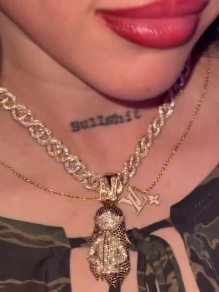 El colar de Nicki Nicole que los medios especializados suponen que es un regalo de su novio, el crack del Barcelona.